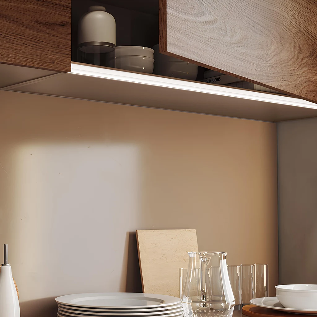 p28 patrol opal polycarbonate led profile cabinet 1 